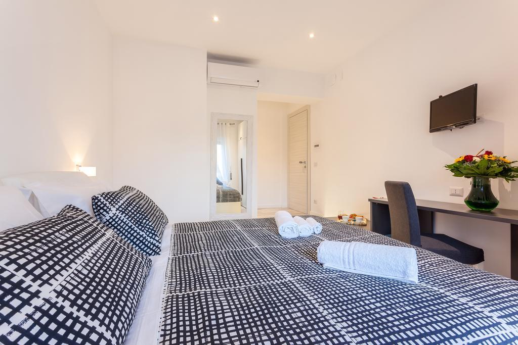 Ba.Home Roma Quarto foto